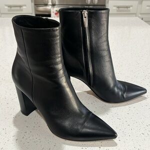 Gianvito Rossi size 36.5 Black Nappa Shale Shoes gorgeous boots